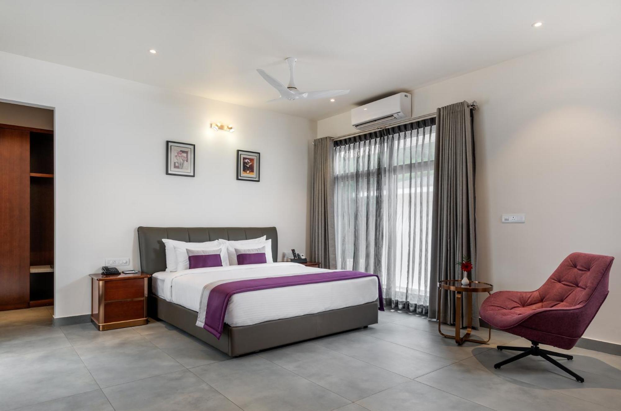 Vismita County Hotel จิกมากาลูร์ ภายนอก รูปภาพ